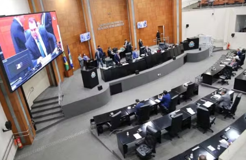 Em 1ª votação, Assembleia aprova projeto que proíbe transição de gênero em menores de 18 anos em MT