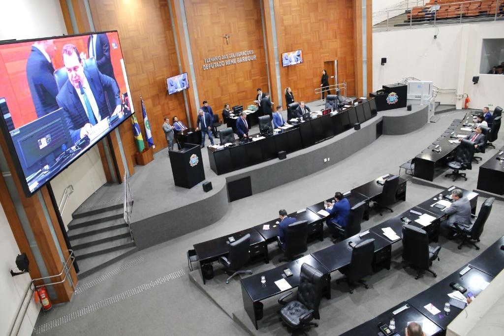 Assembleia aprova proposta do Governo para redução de 30% sobre o 'Fethab da vaca'