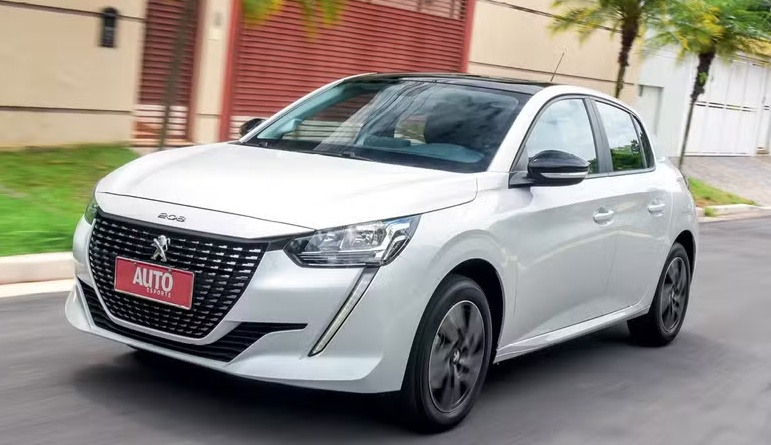 Lista reúne 8 carros usados práticos por até R$ 50 mil para quem acabou de tirar a CNH
