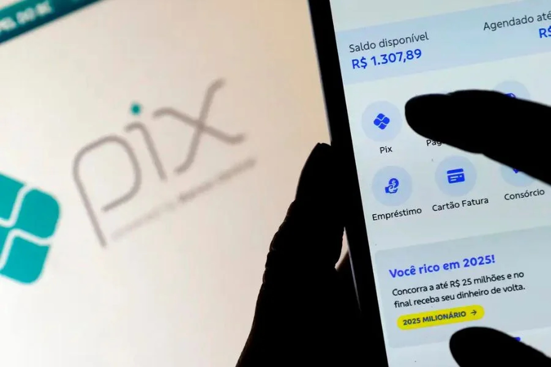 Pix parcelado, mas com juros: entenda como vai funcionar e o que muda