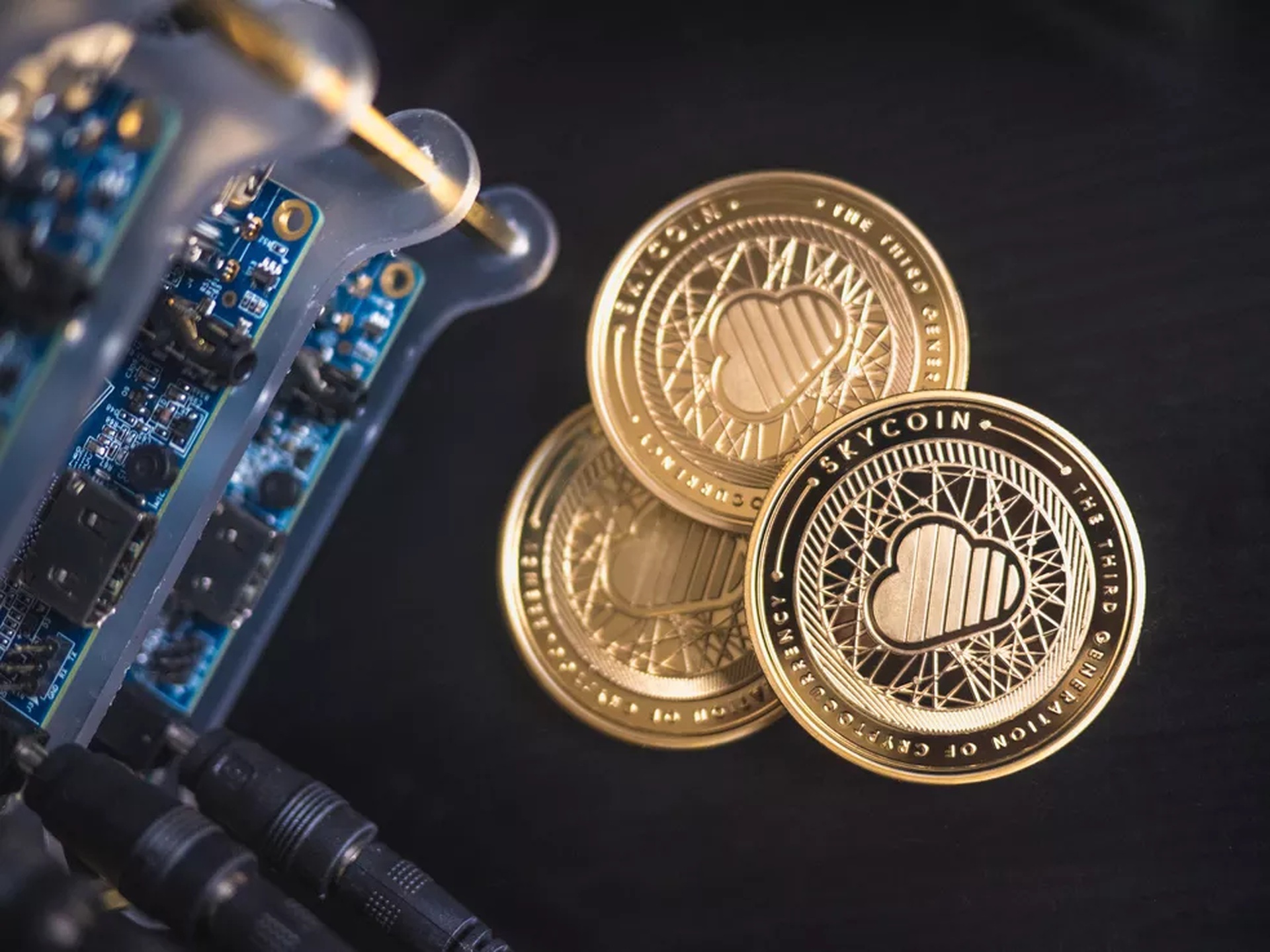 Operação descobre golpe de R$1 bilhão com criptomoedas envolvendo empresários chineses no Brasil