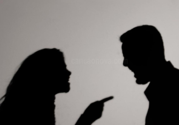 Homem aciona a PM após apanhar da esposa durante festa de 15 anos em MT