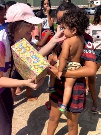 Bazar do Bem une voluntários para dar brinquedos às crianças carentes