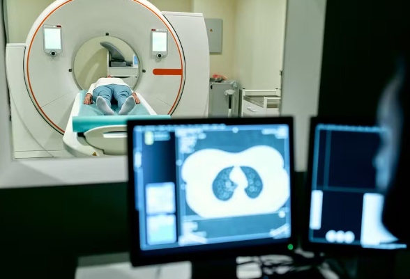 Pacientes do SUS esperam, em média, mais de um mês além do prazo para diagnóstico e tratamento do câncer