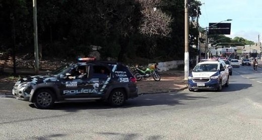 Homem é preso após assediar e ameaçar mulheres em peixaria