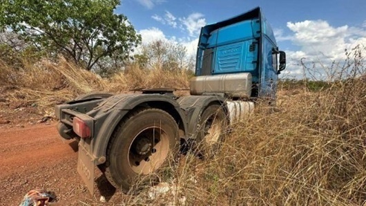 Caminhoneiro escapa de cativeiro após roubo de carga em VG