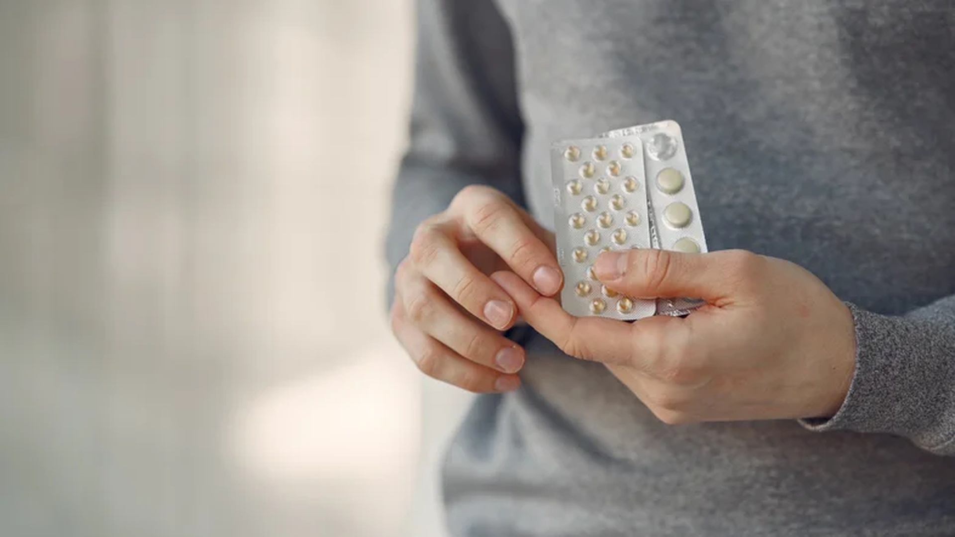 Antidepressivos podem causar efeitos colaterais por mais tempo do que você imagina