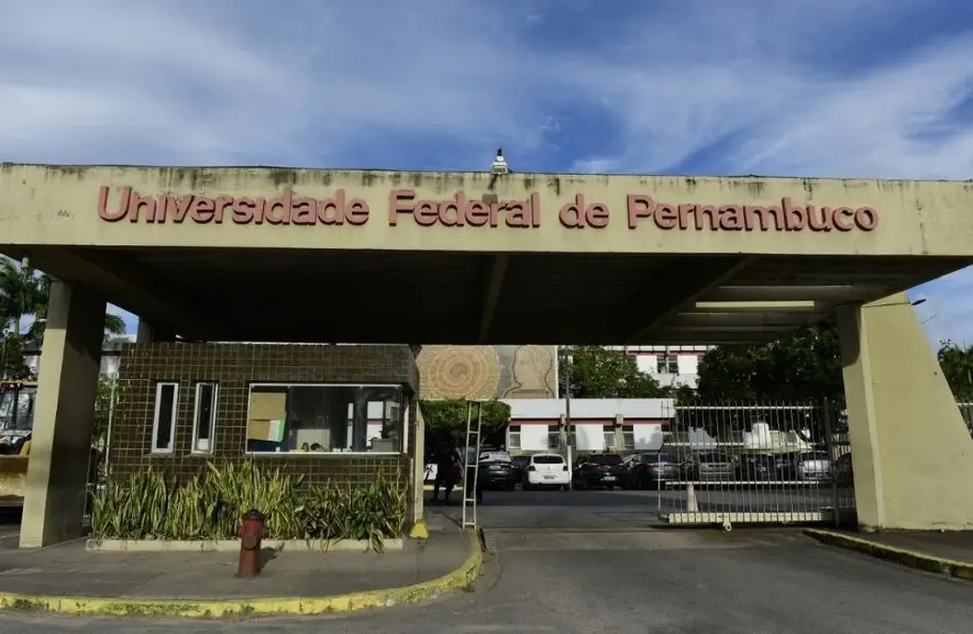 UFPE abre curso de medicina com 80 vagas só para MST