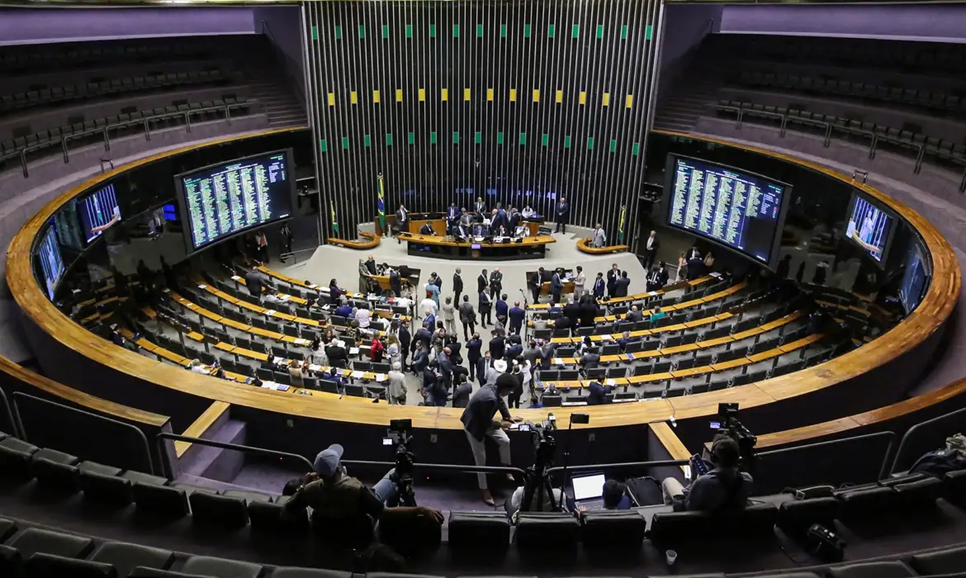 PL que isenta IR até R$ 5 mil será votado na quarta, 1º de outubro