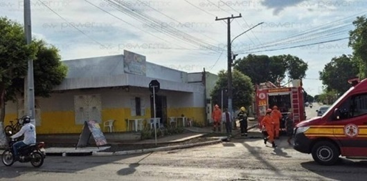 Mulher de 60 anos se queima em princípio de incêndio com botijões de gás