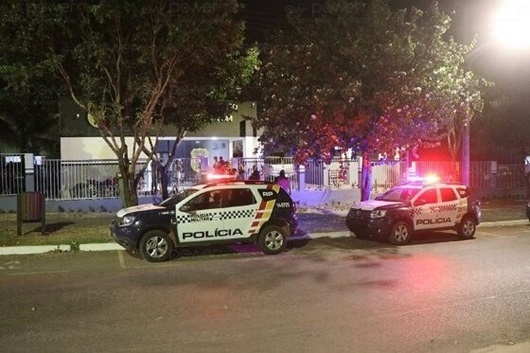 Adolescente de 14 anos ameaça avó com faca e é levado pela PM