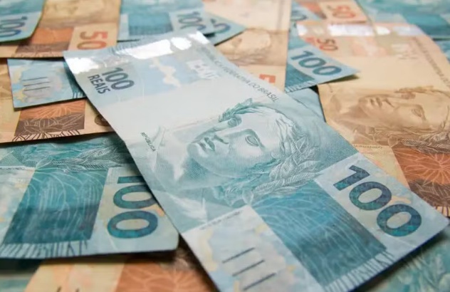 Super-ricos pagam menos Imposto de Renda que classe média desde 2009, revela estudo inédito