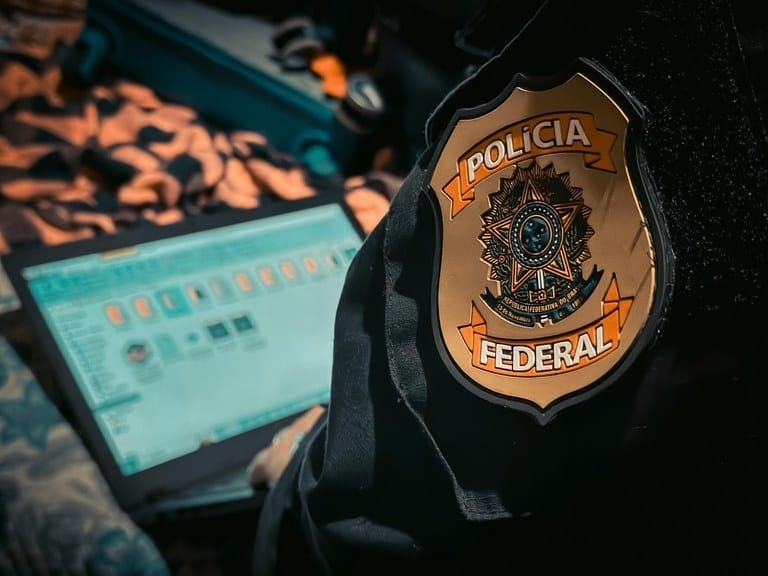 PF faz operação contra suspeitos de armazenar arquivos com exploração sexual infantil em MT