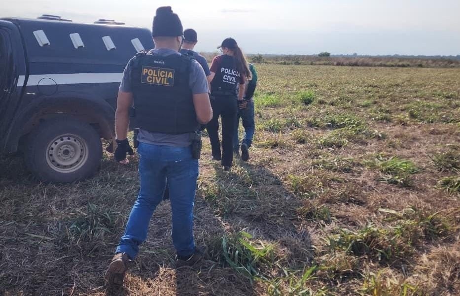 Mulher desmaia após ser atingida por chutes e garrafada, e marido é preso em fazenda