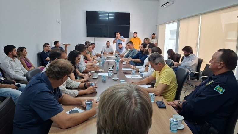 Prefeitura e Câmara discutem com Águas de Sinop melhorias nas obras de esgoto