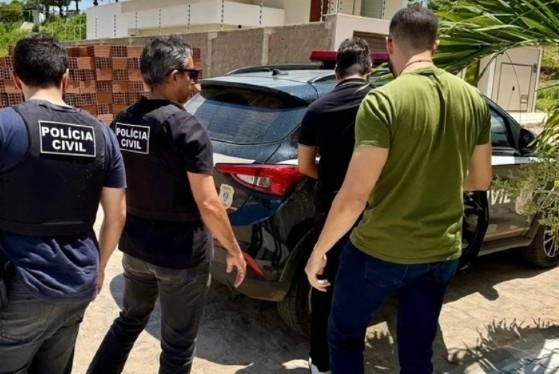 Professor é preso suspeito de assediar alunas em troca de notas