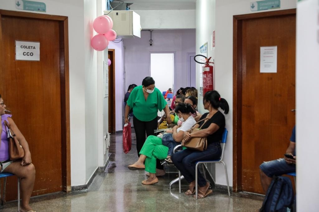 'Mais de 90% das mulheres que descobrem o câncer de mama no início tem possibilidade de cura', afirma oncologista