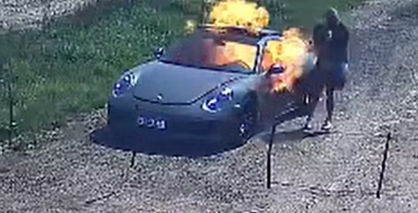 Dono de Porsche presta queixa de roubo do veículo no PR, mas imagem de câmera põe versão em xeque