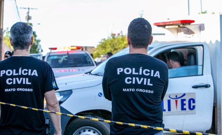 Homem esfaqueia a ex, foge e é achado sem vida em terreno de MT