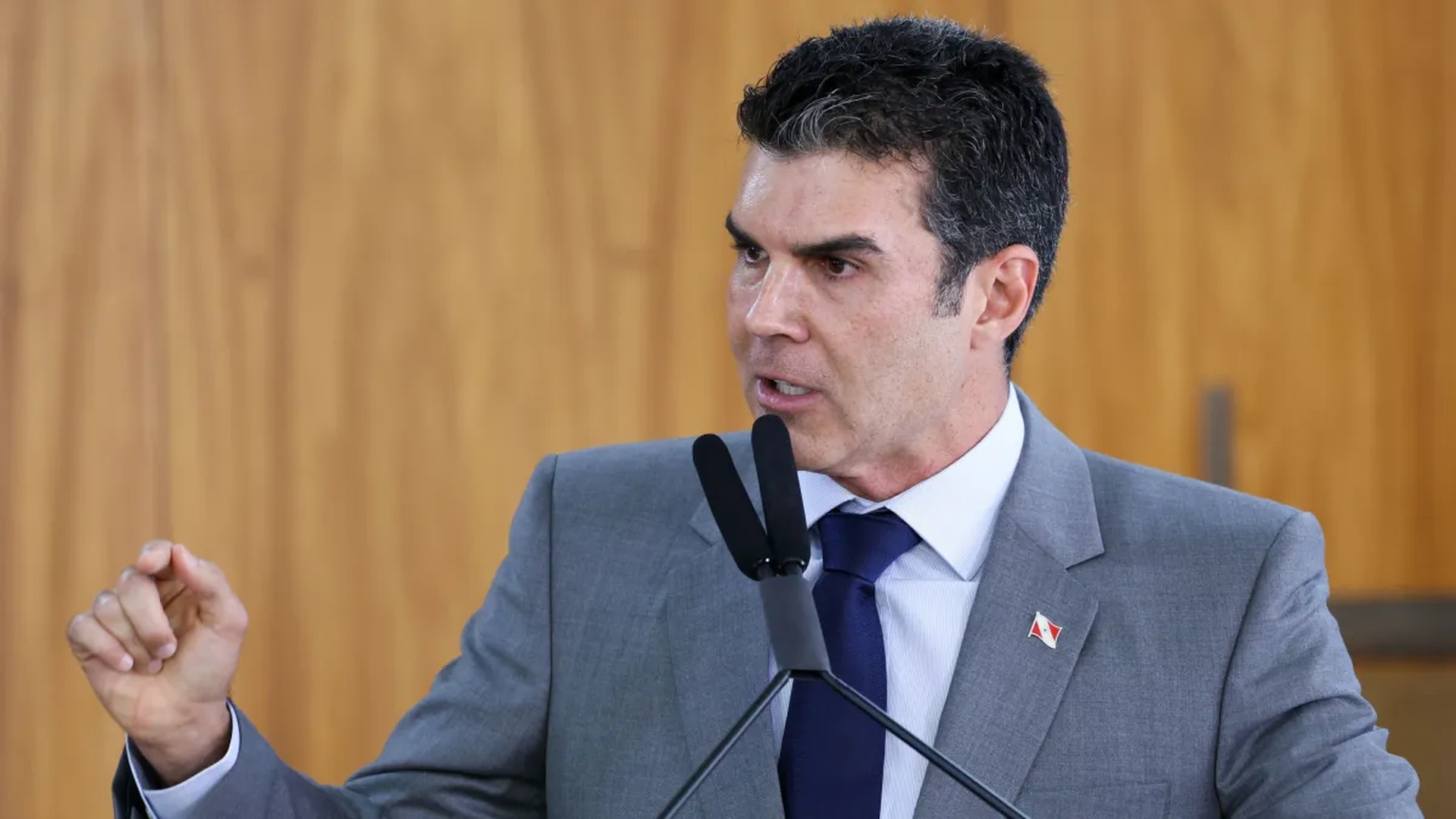Real Time Big Data: Helder Barbalho lidera cenários ao Senado no PA
