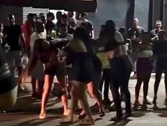 Briga entre seis mulheres termina com carro quebrado em MT