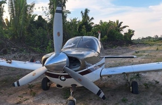 PM de MT ajuda PF apreender avião abarrotado de drogas
