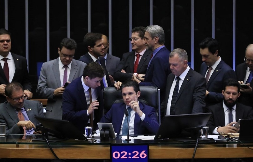 Despesas de deputados em 9 meses somam R$ 3 milhões