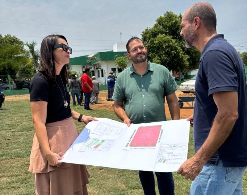 Prefeitura inicia construção de praça esportiva no Jardim Parque das Araras II