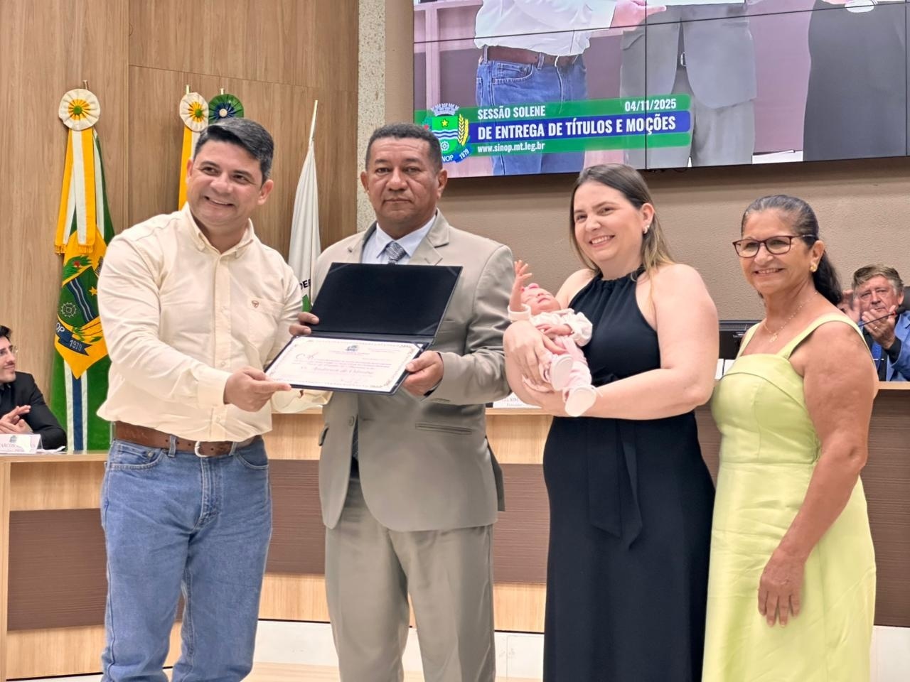 Câmara presta homenagem a Anderson de Oliveira