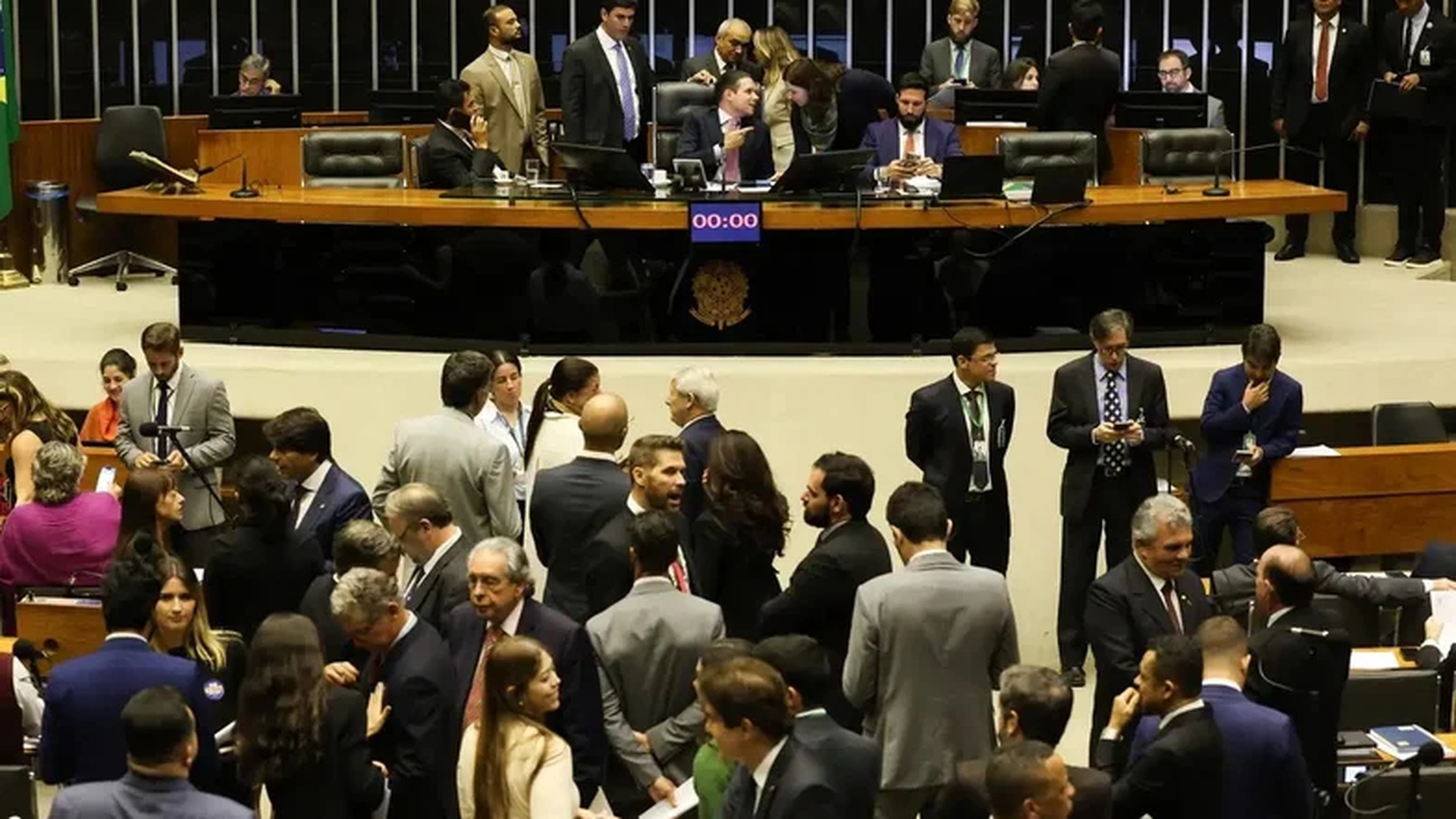 Câmara aprova projeto que dificulta abortos legais em crianças