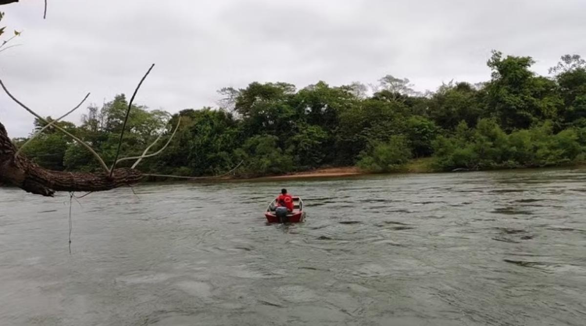 Homens salvam crianças de afogamento e somem em rio; um foi achado morto