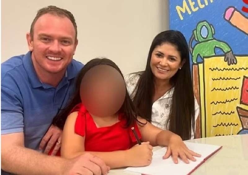 Homem que matou esposa com 16 facadas e atacou filha terá tratamento psiquiátrico
