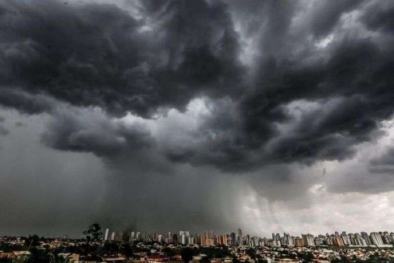 Ventos de até 100 km/h e granizo: Inmet emite alertas para várias regiões de MT