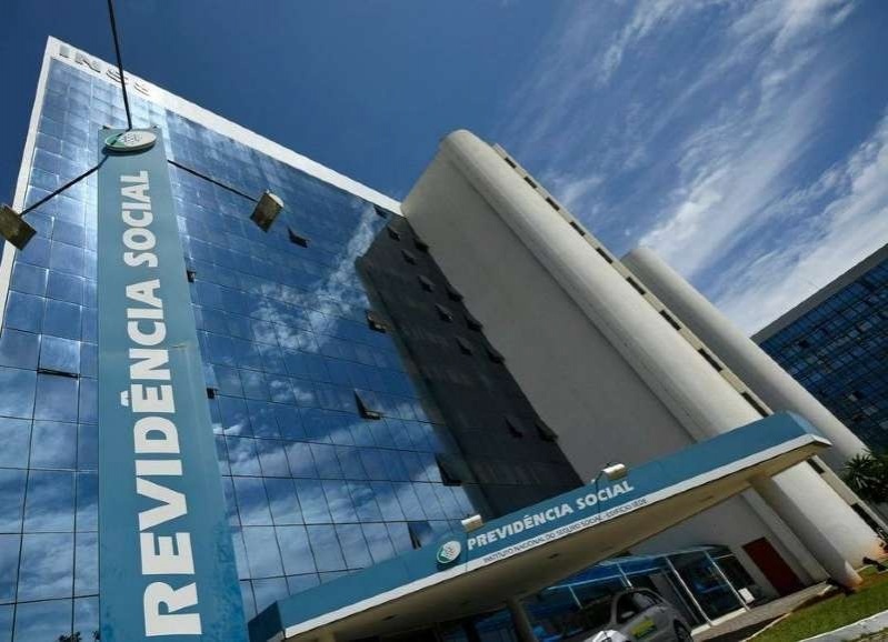 INSS tem 763 mil empréstimos consignados ativos em nome de menores; dívidas somam R$ 12 bilhões