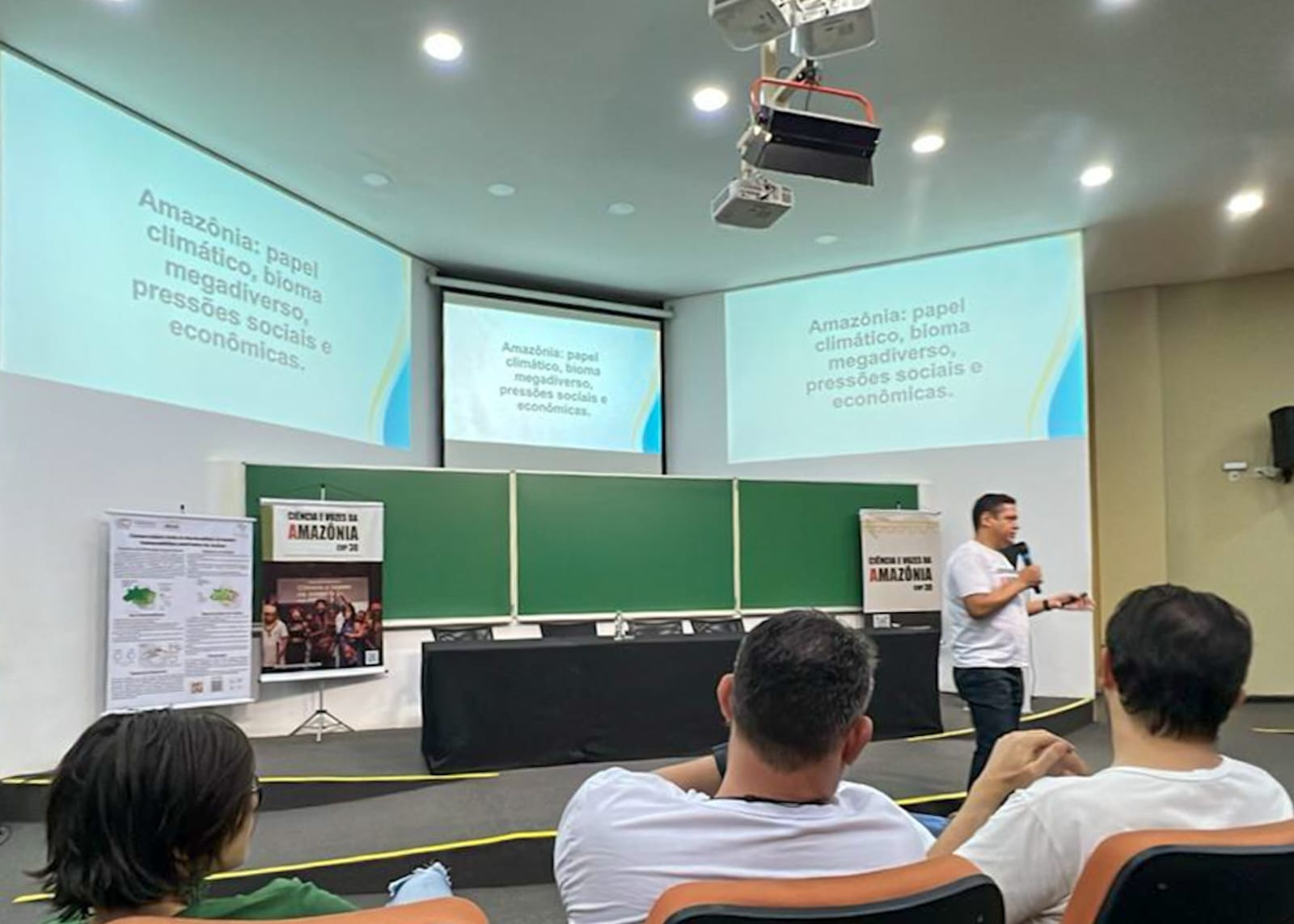 Professor da UFMT Campus Sinop apresenta pesquisas sobre biodiversidade e mudanças climáticas na COP 30