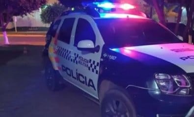 Homem agride esposa e filho após chegar de festa de aniversário e é preso pela PM