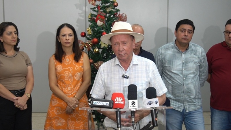 Prefeito Roberto Dorner anuncia aumento real no salário dos servidores