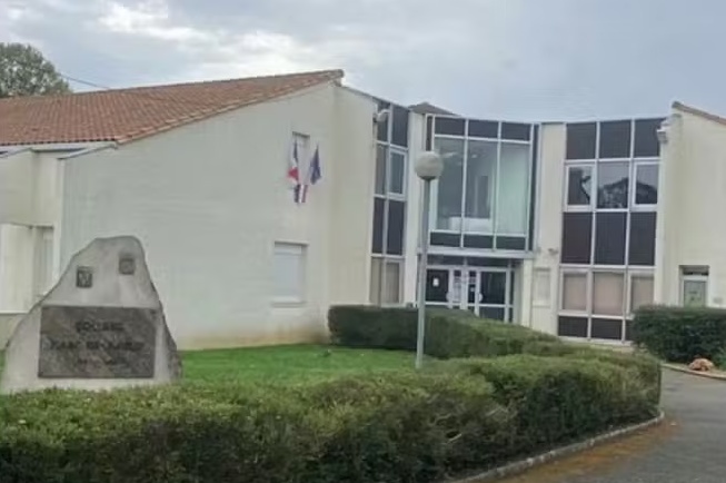 Menina de 11 anos acorda trancada dentro da escola e sozinha no escuro após ser 'esquecida' na enfermaria