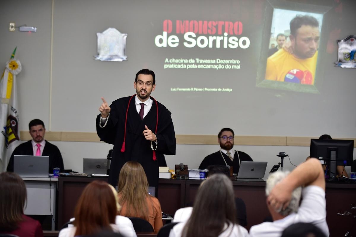 Defesa contesta 225 anos de prisão e MP quer que pena do 'Monstro de Sorriso' seja mantida