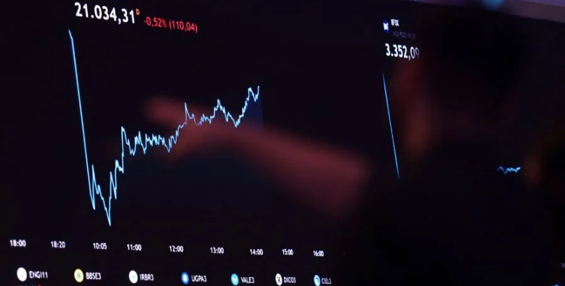 Ibovespa supera 164 mil pontos pela 1ª vez; dólar volta a cair abaixo de R$ 5,30