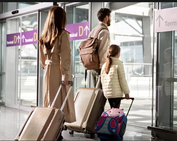 Vai viajar nas férias? Não se esqueça de incluir vacinas no checklist de viagem