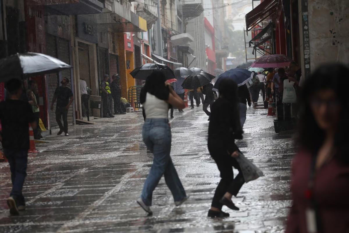Fim de semana tem queda de temperatura e tempestades em MT