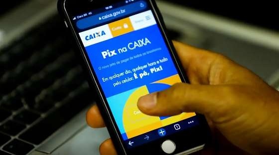 Pix bate recorde e ultrapassa 300 milhões de transações em um dia