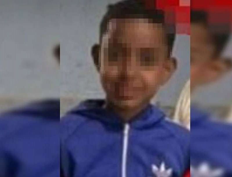 Adolescente esfaqueia menino de 10 anos após mandá-lo descer de pé de manga