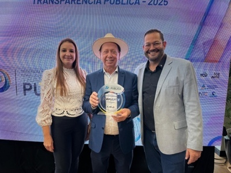 Prefeito de Sinop recebe do TCE-MT Selo Diamante de qualidade em transparência pública