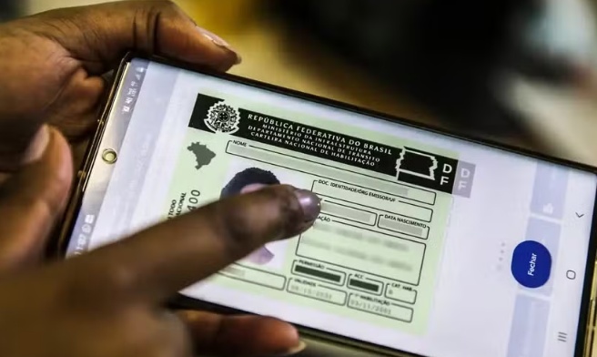 Carteira de motorista: emissão da CNH será de graça apenas para a versão digital