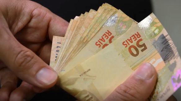 Segunda parcela do 13º salário deve ser paga até a próxima sexta-feira