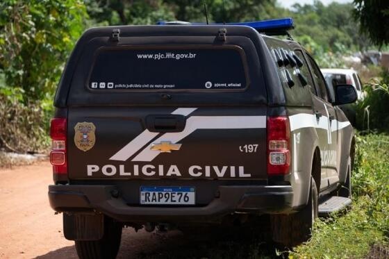Homem é morto a tiros, degolado e encontrado em poço