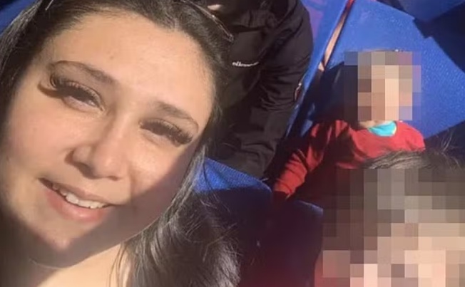 Sobrevivente é criticada por fazer vaquinha para repor bolsa e celular que perdeu durante massacre em praia de Sydney