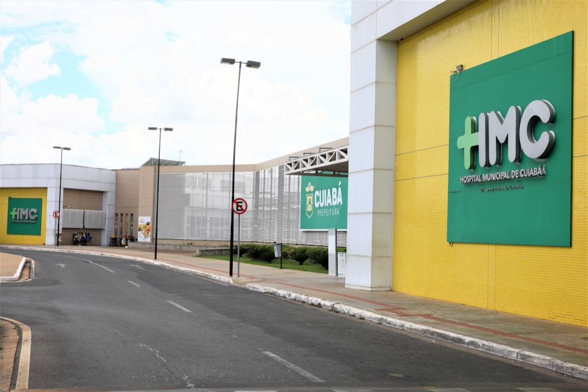 Menino de 13 anos sobe em pé de seriguela, cai de 4 metros e morre em VG